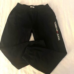 men's sweat pants, tommy jeans, size S, black color, used in good condition.